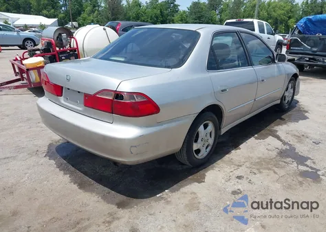1998 Honda Accord Ex z USA, uszkodzony, nr VIN 1HGCG6671WA055058